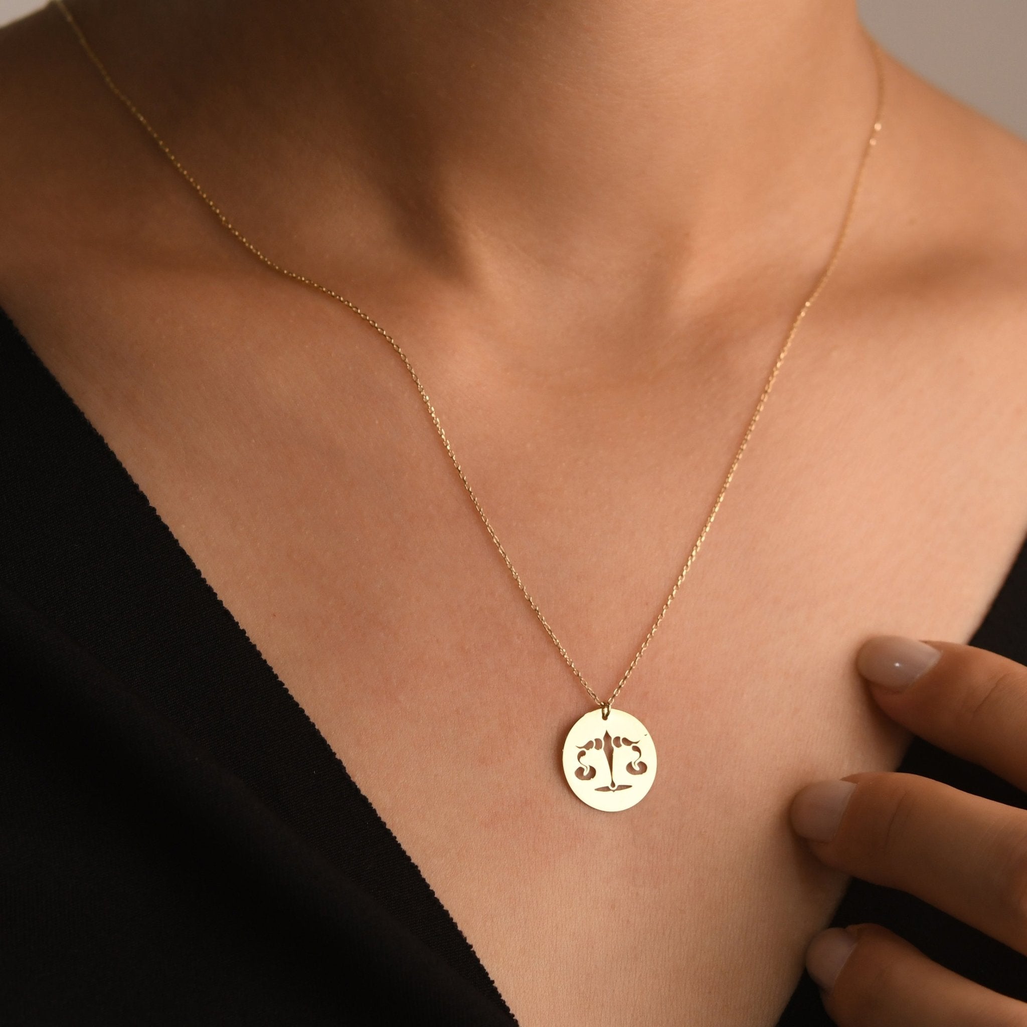 14ct Gold Libra Necklace, Zodiac Star Sign Pendant, Hallmarked Chain Included - Kolié